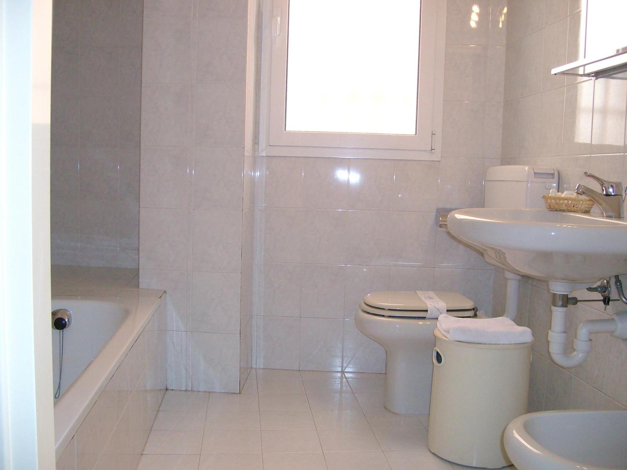 Miramare Hotel 4*