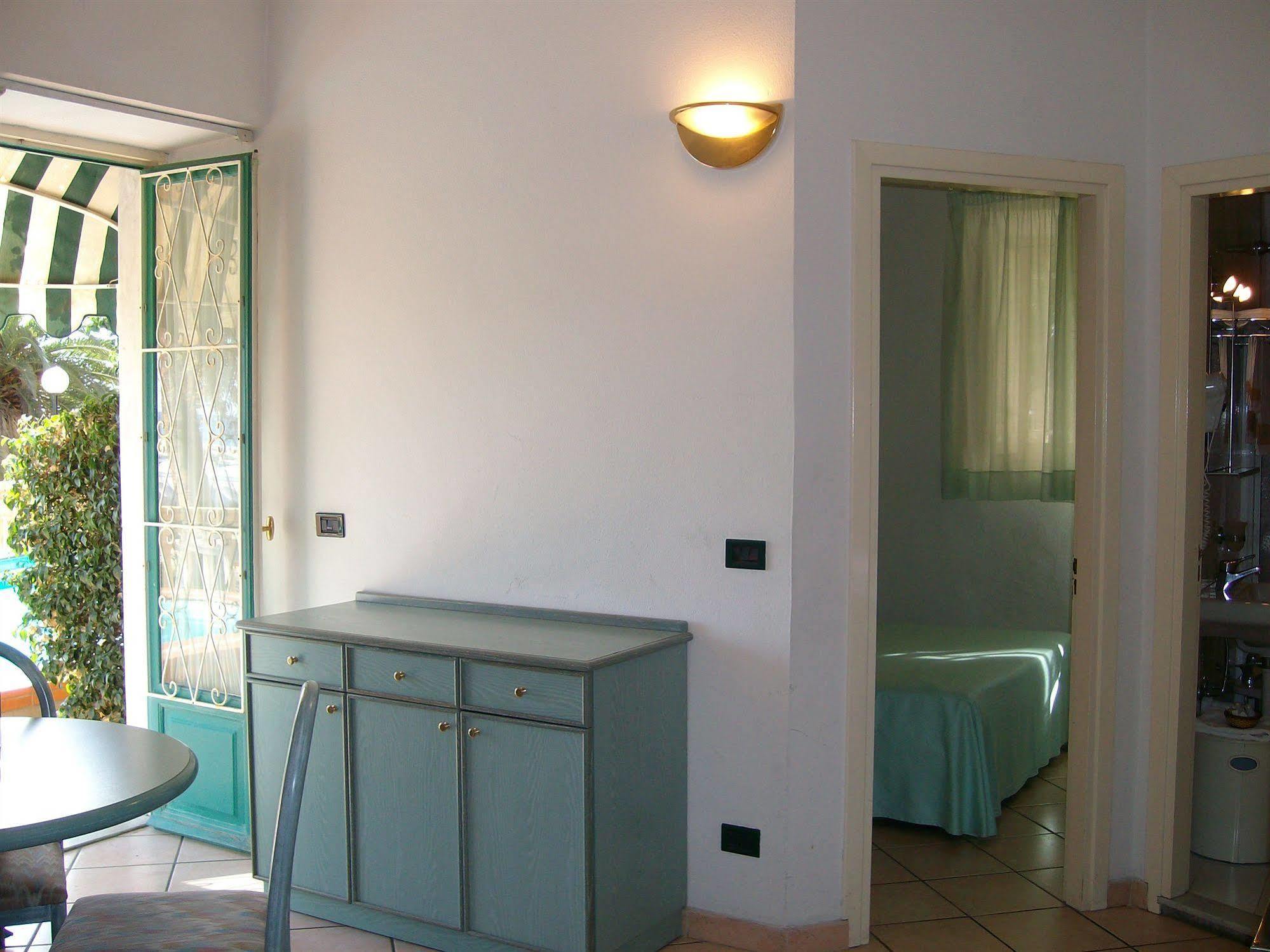 Miramare Hotel 4*